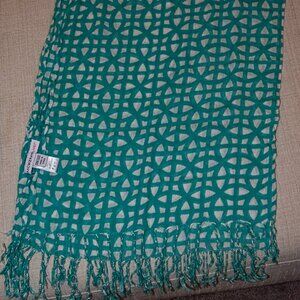 Isaac Mizrahi Scarf Green Geometric Print 27" X 66"